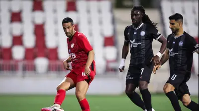 דן איינבינדר שחקן הפועל חדרה לצד ג'ורדן בוטאקה שחקן עירוני טבריה. מאור אלקסלסי