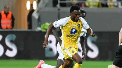 שחקן מכבי תל אביב, איסוף סיסוקו. ברני ארדוב