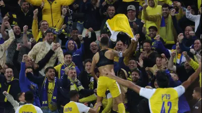 ערן זהבי שחקן מכבי תל אביב חוגג שער. אודי ציטיאט