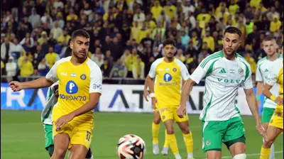 רז שלמה שחקן מכבי תל אביב לפני דין דוד שחקן מכבי חיפה. אודי ציטיאט