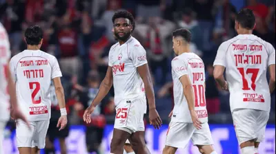 לוקאס ונטורה שחקן הפועל באר שבע. מאור אלקסלסי