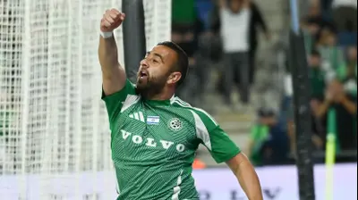 דיא סבע שחקן מכבי חיפה חוגג שער. ברני ארדוב