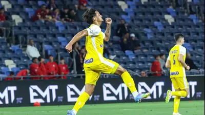 ווסלי פטאצ'י שחקן מכבי תל אביב חוגג שער. לילך וייס רוזנברג