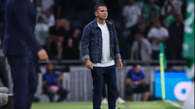 ברק בכר מאמן מכבי חיפה. מאור אלקסלסי