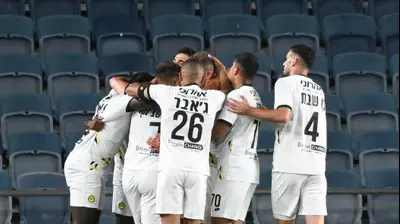 מכבי נתניה חוגגת עם הרי טבארש בטדי נגד בית