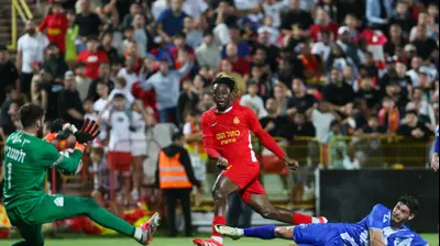 מרטין אנדזי שחקן מ.ס. אשדוד מחמיץ מול עירוני קרית שמונה. לירון מולדובן 