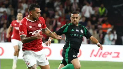 שי אליאס, הפועל באר שבע לצד דיא סבע, מכבי חיפה. דני מרון