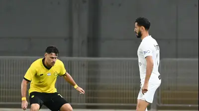 שחקן מכבי תל אביב שגיב יחזקאל. ברני ארדוב