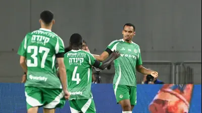 קסנדר סברינה שחקן מכבי חיפה חוגג שער. ברני ארדוב