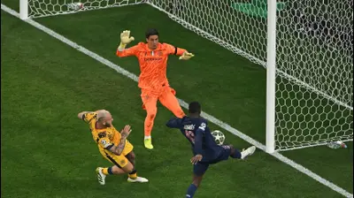 שחקן פריז סן ז'רמן, עוסמאן דמבלה, מול שוער אינטר, יאן זומר. Dan Mullan,GettyImages