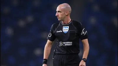 גל לייבוביץ' שופט כדורגל. מאור אלקסלסי