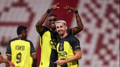 עומר אצילי לצד בריאן קרבאלי, בית