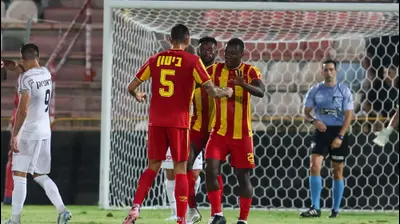 ז'אן באטום, מ.ס. אשדוד. לירון מולדובן 