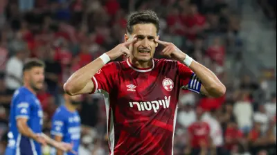 הלדר לופס שחקן הפועל באר שבע חוגג שער. דני מרון