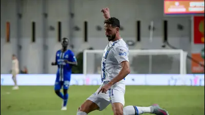 שגיב יחזקאל, מכבי תל אביב. אריאל שלום