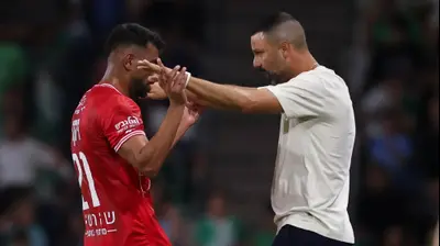 רועי זיקרי, שחקן הפועל חיפה. מאור אלקסלסי