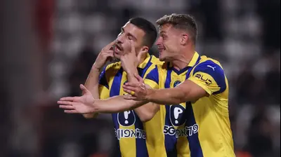 איתמר נוי לצד אושר דוידה, מכבי תל אביב. מאור אלקסלסי