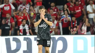 שחקן הפועל תל אביב סתיו טוריאל. דני מרון