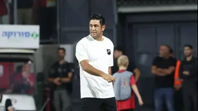 מאמן הפועל תל אביב אליניב ברדה. דני מרון