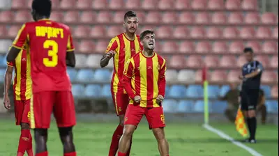 אורי עזו שחקן מ.ס. אשדוד חוגג שער. לירון מולדובן 