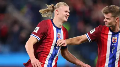 ארלינג הולאנד שחקן נבחרת נורבגיה חוגג שער מול נבחרת ישראל. Robbie Jay Barratt - AMA,GettyImages