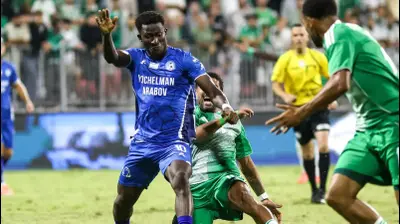 מוחמד אוסמן שחקן עירוני טבריה. קובי אליהו