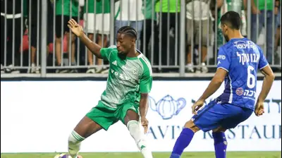 סילבה קאני שחקן מכבי חיפה. קובי אליהו