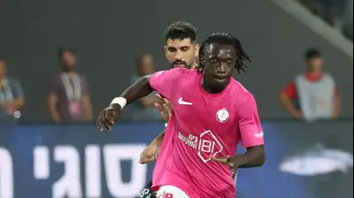 דניאל דאפה שחקן הפועל תל אביב. דני מרון