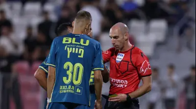 גל לייבוביץ', שופט כדורגל. מאור אלקסלסי