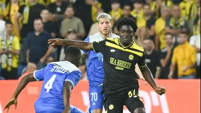 גונטי ג'וניור דיומנדה, מכבי נתניה. ברני ארדוב