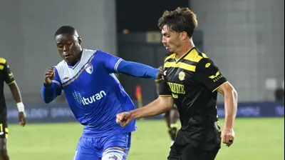 עוז בילו, מכבי נתניה לצד אנתוני לימבומבה, עירוני קרית שמונה. ברני ארדוב