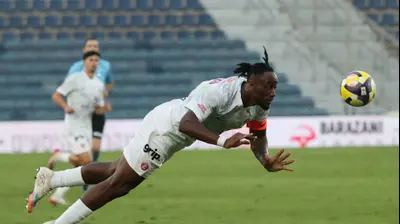 שחקן הפועל תל אביב, פרנן מאיימבו. דני מרון