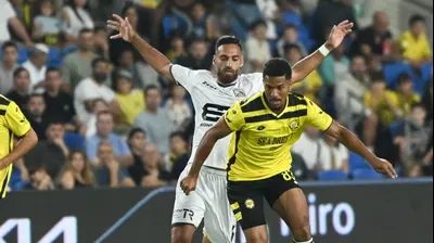 שחקן מכבי נתניה, מתאוס דאבו, לפני שחקן בני ריינה, איהאב גנאים. ברני ארדוב