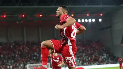 אילון אלמוג שחקן הפועל באר שבע חוגג שער שנפסל. אודי ציטיאט