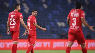 רוי נאווי שחקן הפועל חיפה מאוכזב. מאור אלקסלסי