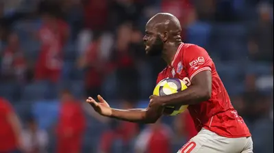 ג'בון איסט שחקן הפועל חיפה חוגג שער. מאור אלקסלסי