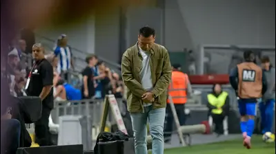 ברק בכר מאמן מכבי חיפה. אריאל שלום