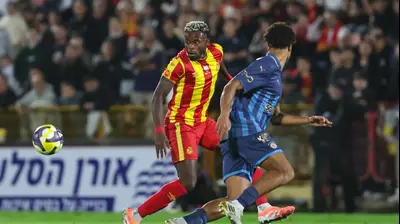 שחקן מ.ס. אשדוד, יוג'ין אנסה. לירון מולדובן 