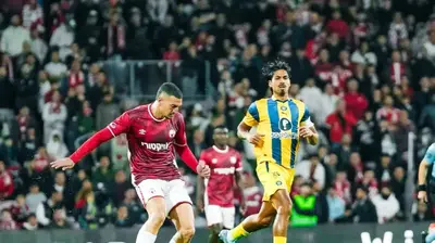 שחקן הפועל באר שבע, אור בלוריאן מול שחקן מכבי תל אביב, דור פרץ. שירה קז