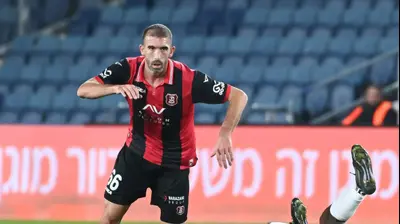 דויד דומג'וני שחקן הפועל ירושלים. ברני ארדוב