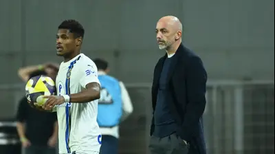 ז'ארקו לאזטיץ' מאמן מכבי תל אביב לצד הליו וארלה. ברני ארדוב