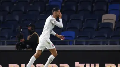 מוסטפא שייח' יוסף שחקן בני סכנין חוגג שער. מאור אלקסלסי