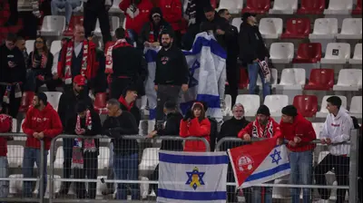 אוהדי הפועל באר שבע באצטדיון דוחא. מאור אלקסלסי