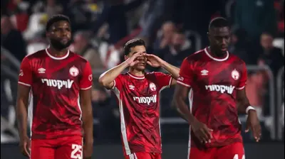 שחקן הפועל באר שבע דן ביטון. מאור אלקסלסי