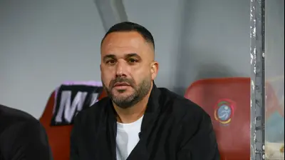 מנו הרוניאן עוזר מאמן עירוני קרית שמונה. לירון מולדובן 