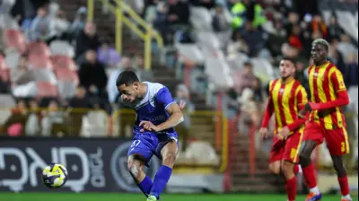 מוחמד אבו רומי שחקן עירוני קרית שמונה כובש שער. לירון מולדובן 