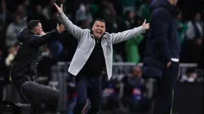 ברק בכר מאמן מכבי חיפה. מאור אלקסלסי