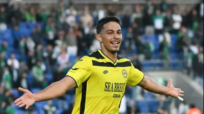 בסאם זערורה שחקן מכבי נתניה חוגג שער. ברני ארדוב