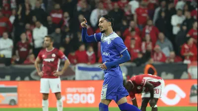 שחקן עירוני קרית שמונה, יאיר מרדכי. דני מרון