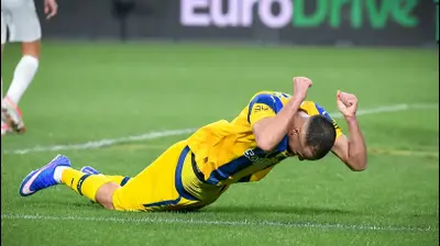 סייד אבו פרחי שחקן מכבי תל אביב לאחר החמצה. אריאל שלום